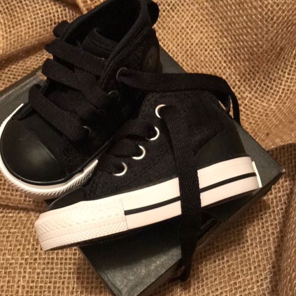 Converse sneakers SOLD - Picture 2 of 5